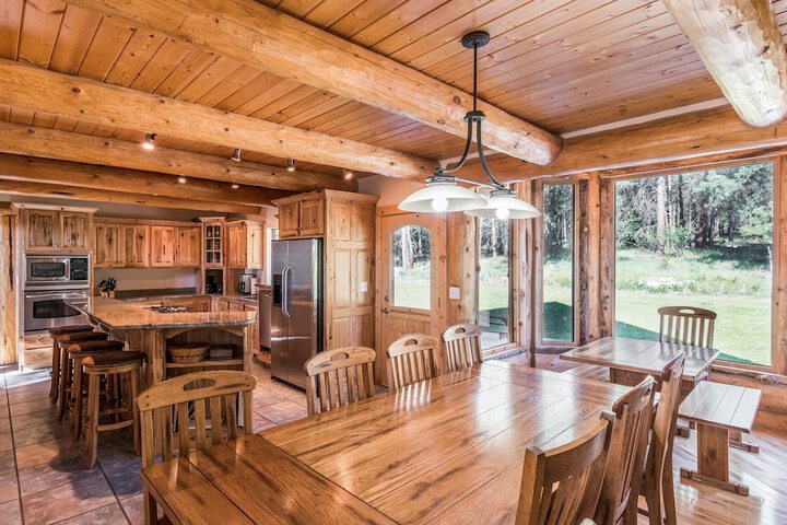 Pineview Lodge