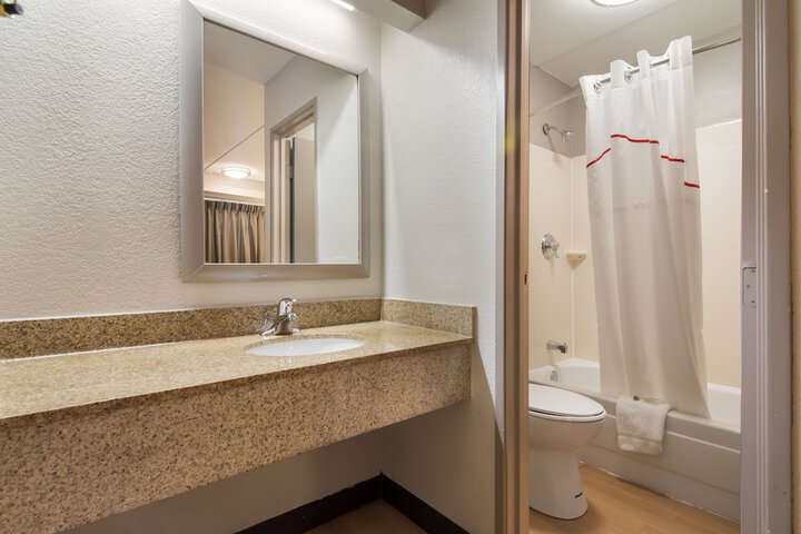 Room 21 of 35