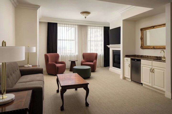 Davenport Hotel Autograph Collection