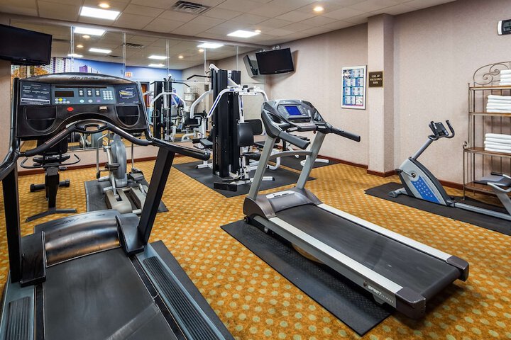 Best Western Plus Chicago Hillside