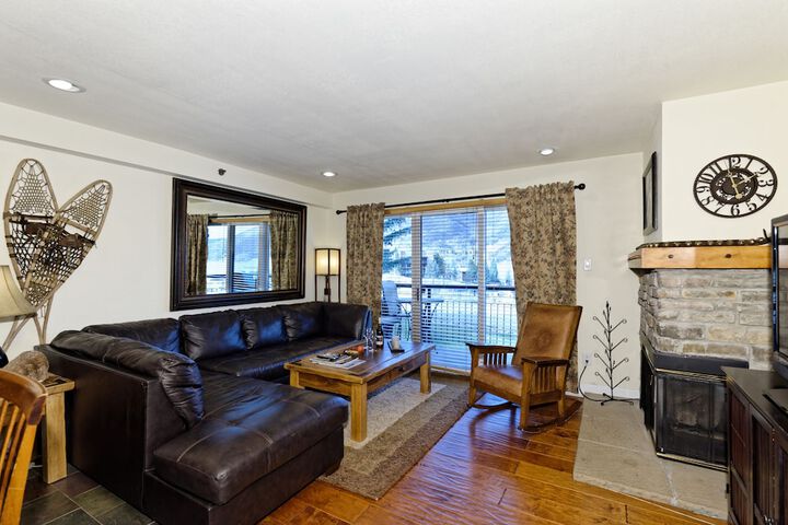 The Crestwood Condominiums