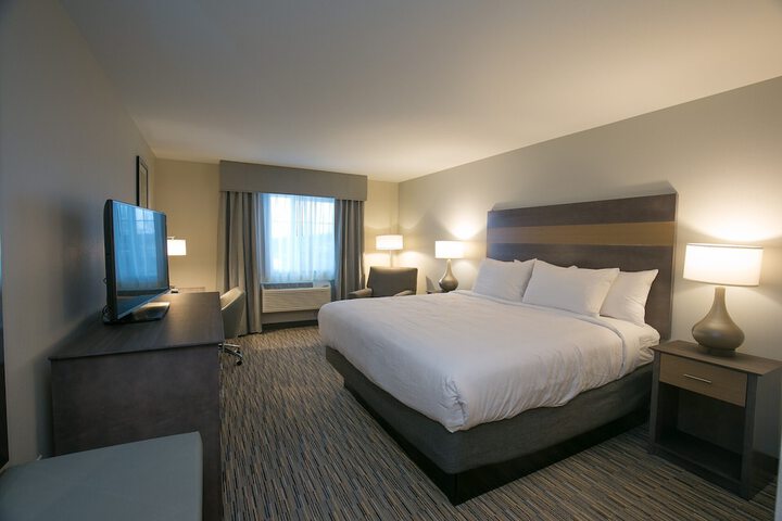 GrandStay Cannon Falls