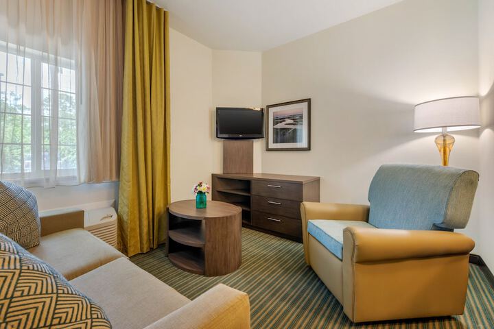 Room 17 of 30