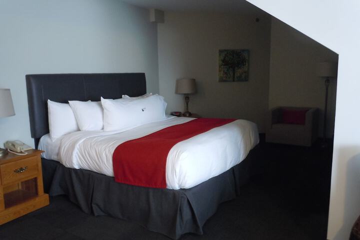 Room 43 of 77