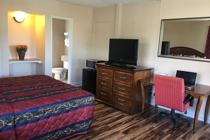 Room 14 of 15