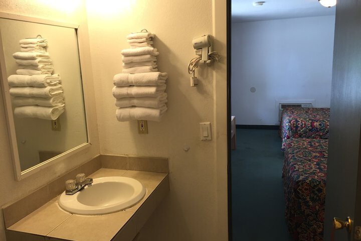 Room 9 of 26