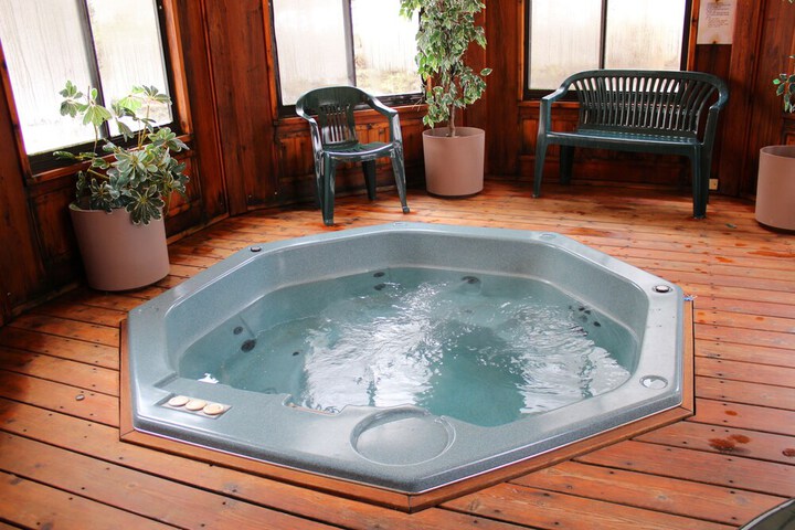 Nootka Lodge
