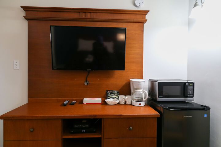 Room 36 of 61