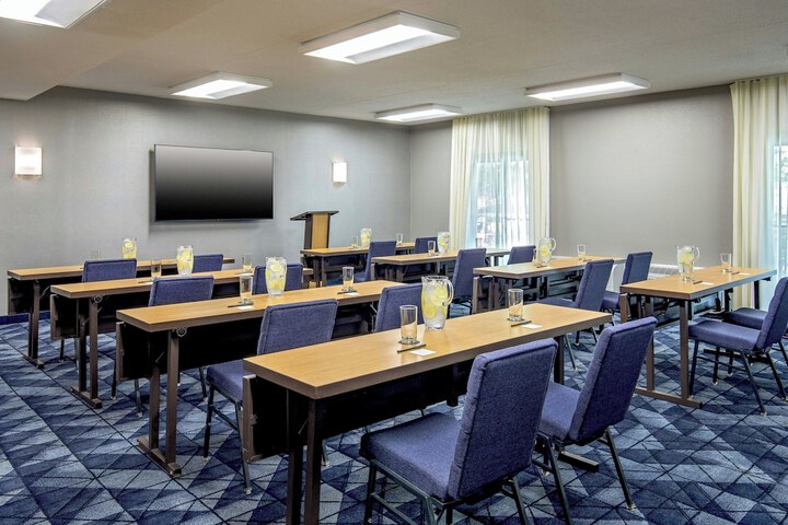 Courtyard by Marriott Boston Andover