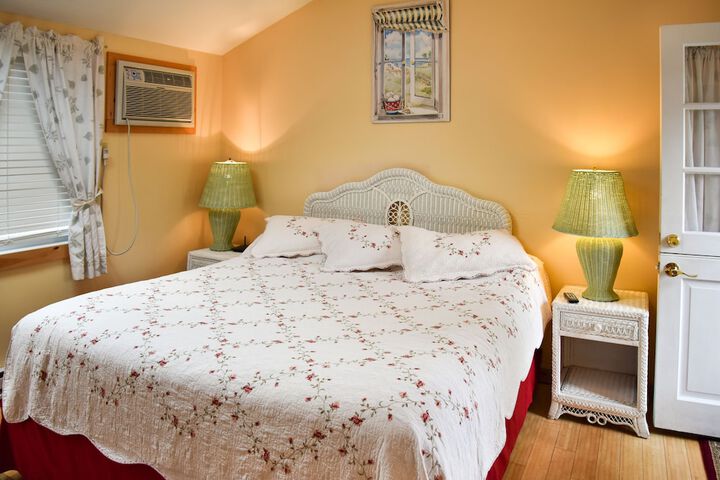 Shorelands Guest Resort and Cottages