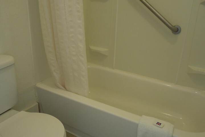 Room 11 of 26