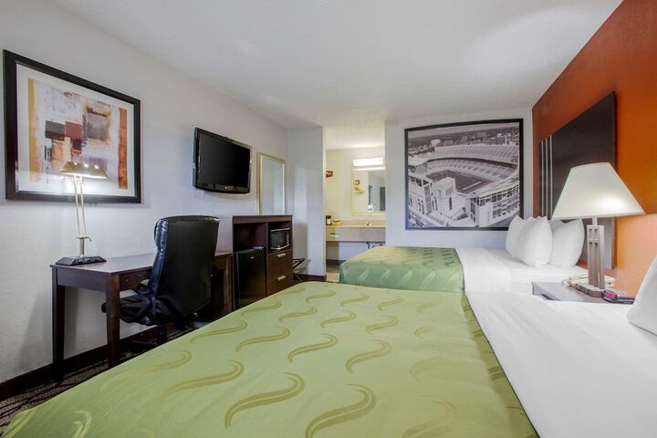 Room 9 of 39