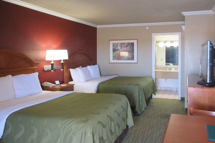 Room 40 of 51