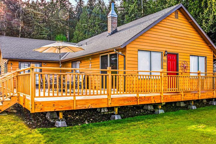 Cornet Bay Cottage in Oak Harbor