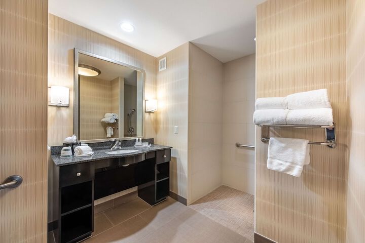 Homewood Suites by Hilton Oxnard / Camarillo