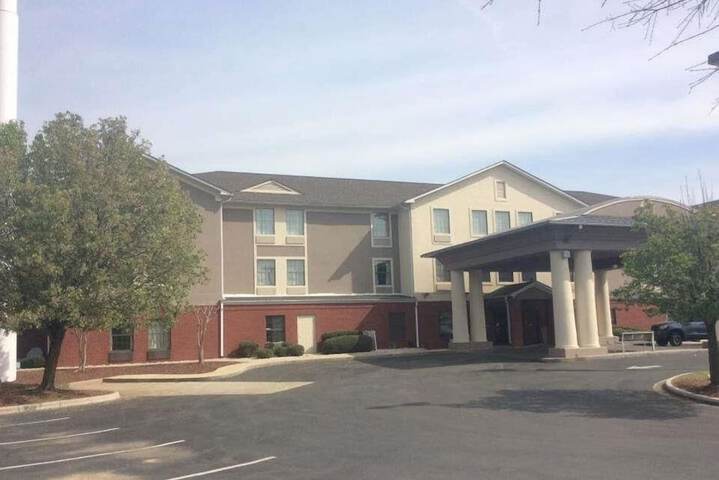 Comfort Inn & Suites Fultondale Gardendale I-65