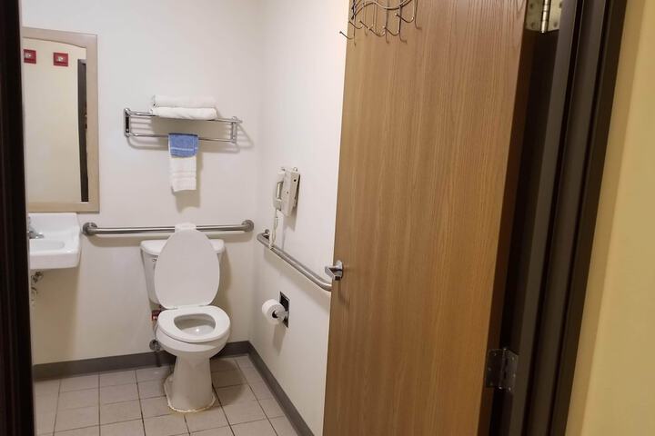 Room 145 of 232