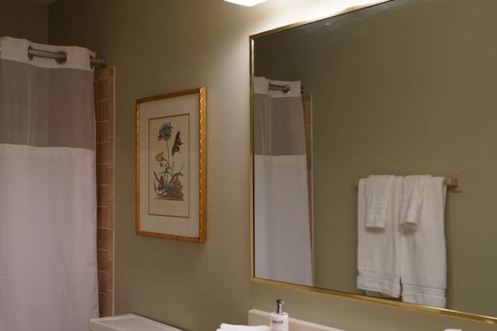 Room 11 of 20