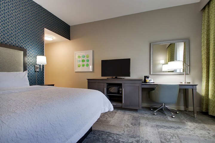 Room 52 of 72