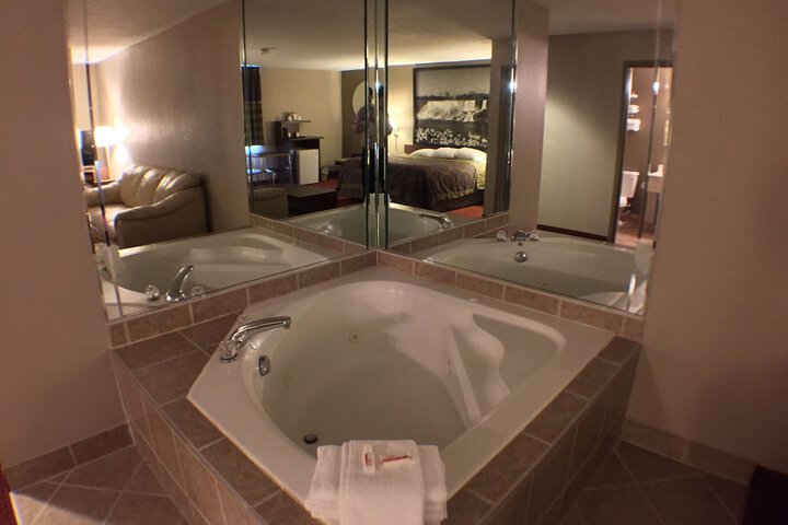 Room 42 of 64