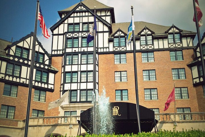 Hotel Roanoke & Conference Center Curio Collection by Hilton