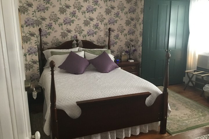 Room 37 of 47