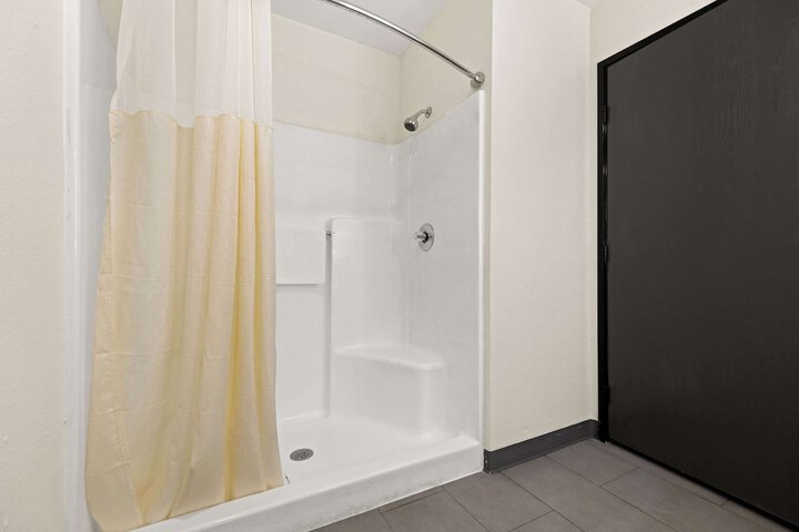 Room 20 of 34