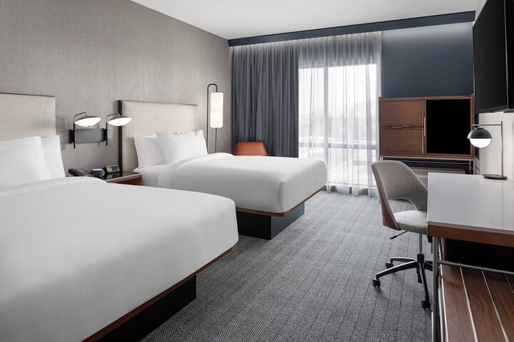 Courtyard by Marriott Lansing Downtown