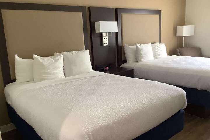 Room 17 of 27