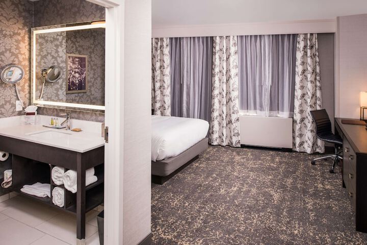 DoubleTree by Hilton Utica