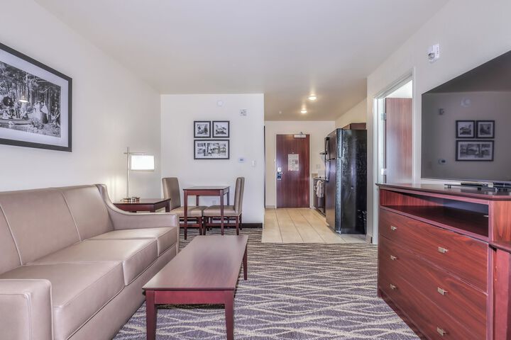 Cobblestone Hotel & Suites - Monte Vista