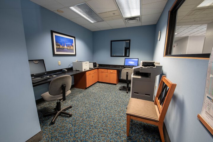 Business Center 59 of 59
