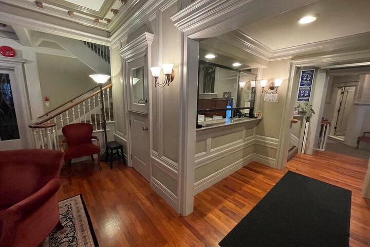 Room 11 of 21