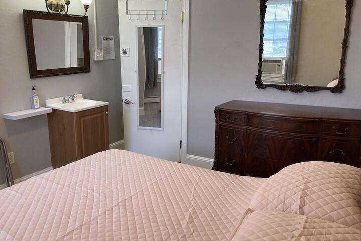 Room 42 of 53