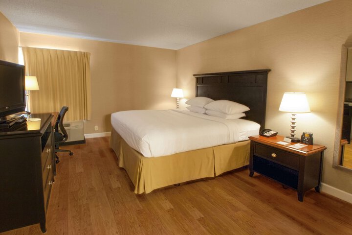 Room 14 of 43