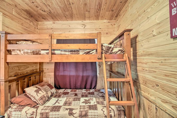 Big Lake Getaway w / Private Beach + Fire Pit!