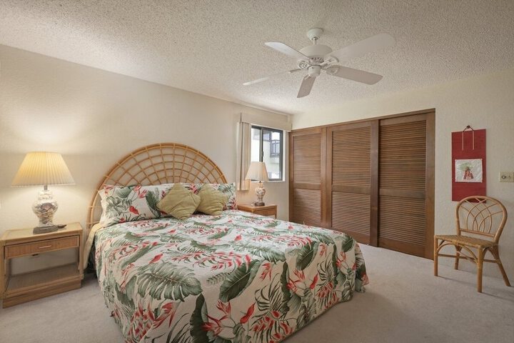 Room 12 of 28