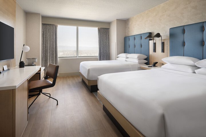 Room 35 of 104