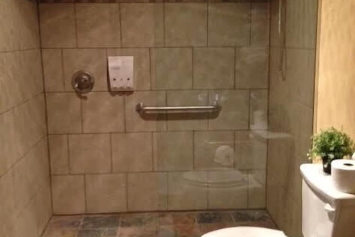 Room 14 of 24