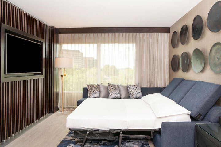 Room 29 of 77