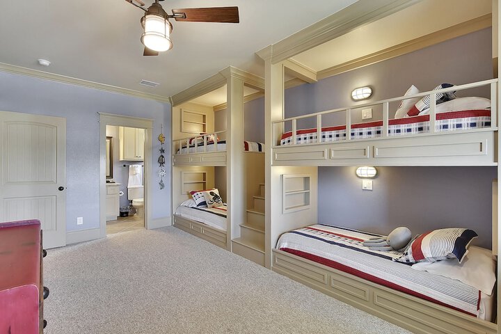 Room 34 of 46