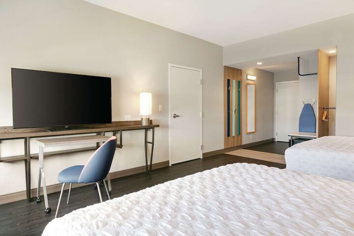 Room 18 of 50