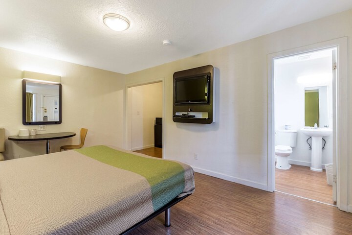 Room 22 of 30
