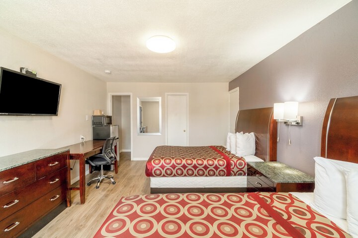 Economy Inn by OYO Lamesa TX