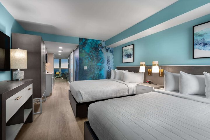 Crown Reef Beach Resort and Waterpark