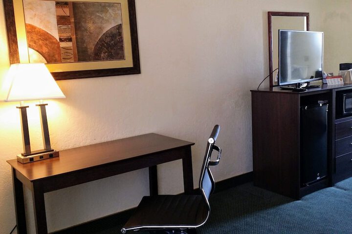 Super 8 by Wyndham Wendover
