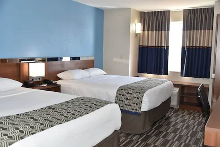 Room 8 of 19
