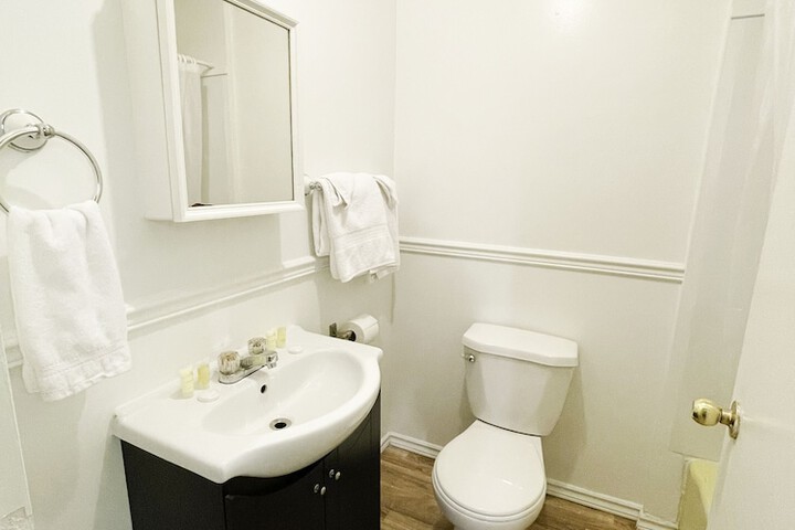 Room 14 of 33
