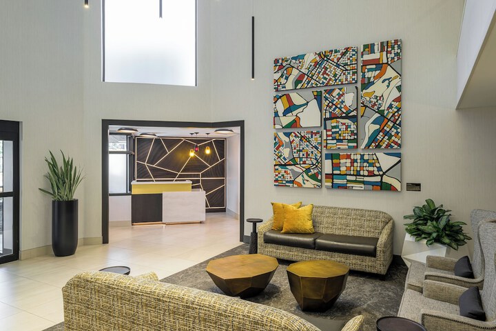 Hotel 43