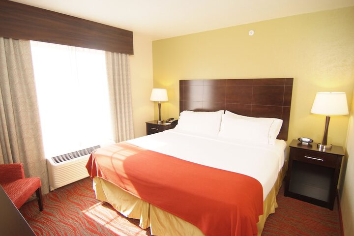 Room 8 of 43
